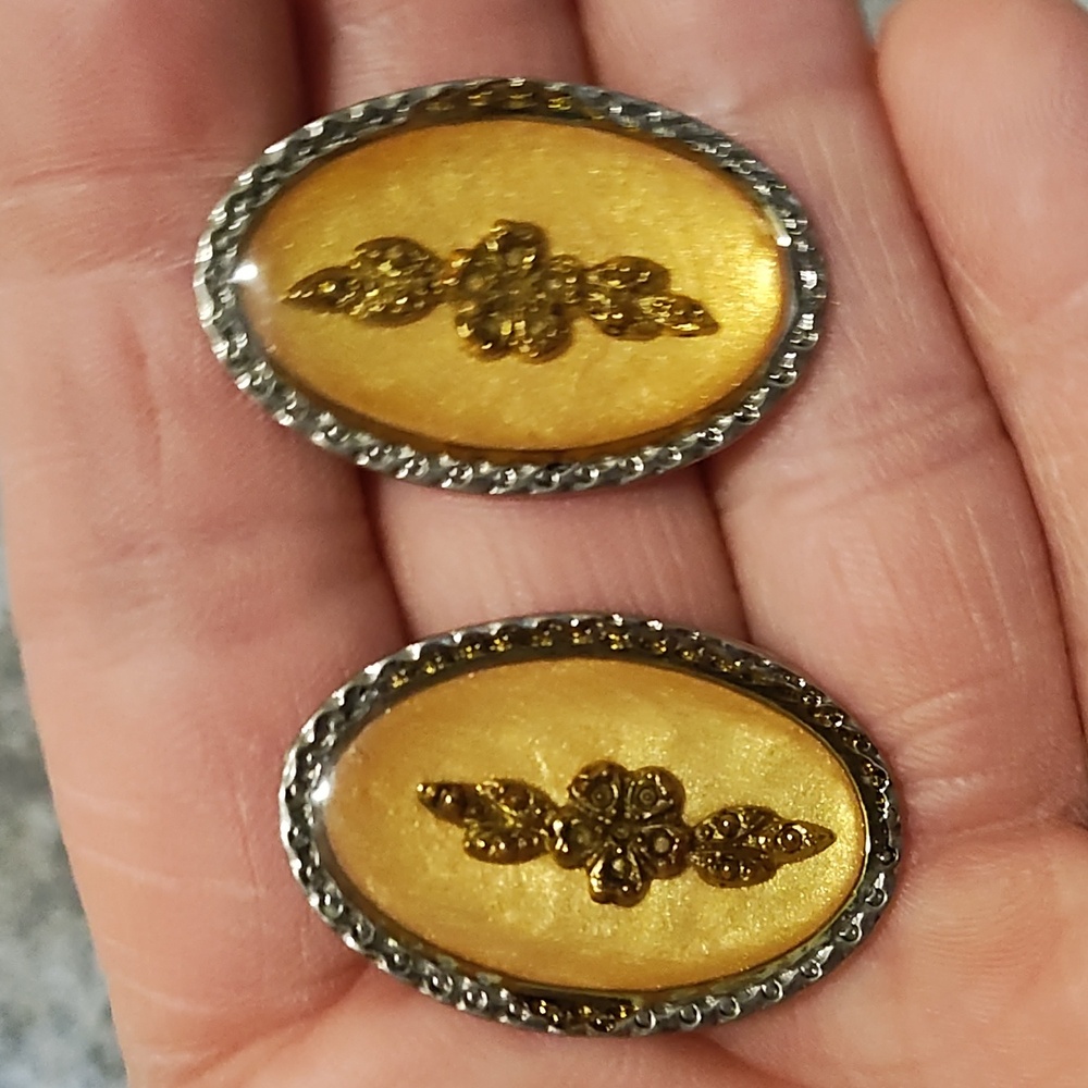 VINTAGE GERMAN GLASS BRONZE FLORAL INLAY SILVER-TONE DROP POST 1.2" EARRINGS - Picture 5 of 9